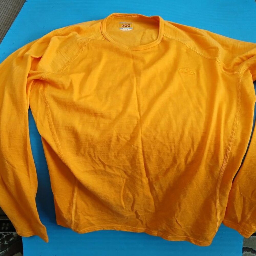 Ice Breaker 200 Thermal Merino Wool Under layer - Picture 2 of 3